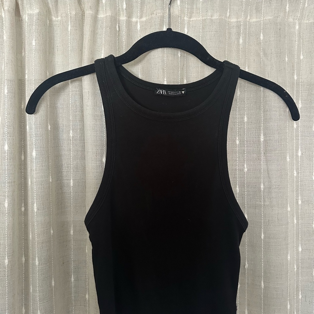 Zara Women’s Classic Black Cropped Tank Top
